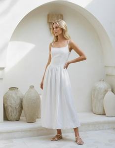 Robe midi en lin blanc, robe en lin à fines bretelles, robe en lin taille empire, robe d'été minimaliste, tenue de plage pour femme - Product Image 5