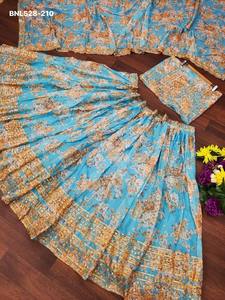 Lehenga Choli Duptta en organza imprimé traditionnel indien avec broderie Jari, sequins et pierres, tenue ethnique - Product Image 6