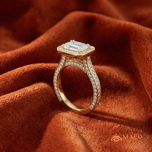 Bague de fiançailles et de mariage en moissanite taille émeraude avec micro-incrustation halo, plaquée or, pour femme, bijoux de luxe vintage pour mariée et soirée - Product Image 4