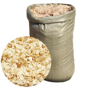 Virutas de Pino Blanco de Grado Medio Oriente para Camellos - Product Image 1
