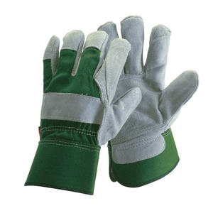 Guantes de trabajo recubiertos de nitrilo para construcción y taller, con agarre y comodidad para trabajadores que manipulan herramientas o materiales, con puño azul. - Product Image 6