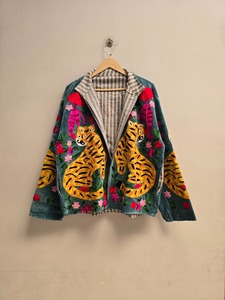 Blazer de Terciopelo Bordado a Mano para Mujer, con Estampado Floral y Animal, Cuello Chal, Frente Abierto, Estilo Retro, Abrigo de Diseñador para Otoño, Suzani - Product Image 3