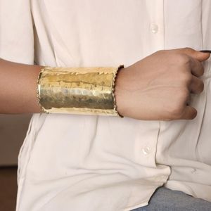 Floral Hammered Brass Cuff Retro Chunky Stack Wedding Party Festive Vintage Finished Fashion Jewelry Statement Metal <b>Bracelet</b> - Product Image 2