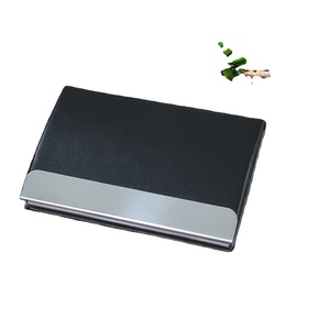 Porte-cartes en acier inoxydable protégé RFID noir de qualité supérieure Étui sécurisé élégant et durable avec un design compact et élégant pour un transport facile - Product Image 1