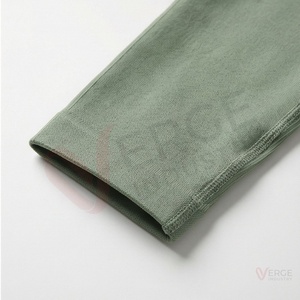 Ensemble 2 pièces de yoga pour femme, bleu marine côtelé, composé d'un crop top à manches longues et d'un short taille haute, avec décolleté carré et bretelles spaghetti - Product Image 6