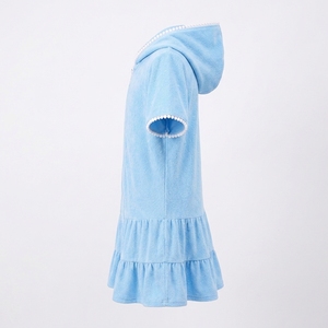 Nouvelle robe de bain à capuche personnalisée pour filles, 100% polyester, séchage rapide, mini, mignonne, fermeture éclair sur le devant, sans manches, ourlet à volants, plage, piscine - Product Image 3