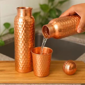 Botella de Agua de Cobre para Marcas de Marca Privada, Botella de Hidratación con Logotipo Personalizado para Tiendas Minoristas, Tiendas de Bienestar y Vendedores en Línea - Product Image 1