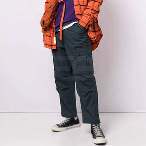 Pantalones de trabajo de alta visibilidad con franjas reflectantes y múltiples bolsillos para construcción, trabajo en carreteras y seguridad en fábricas - Product Image 2