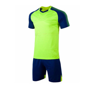 Uniforme de Fútbol Sublimado de Manga Corta Transpirable para Adultos, de Alta Calidad para Uso en Exteriores, 100% Poliéster, en Oferta - Product Image 2