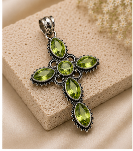 Colgante de Cruz de Peridoto Natural, Collar de Cruz de Plata Esterlina, Joyería de Peridoto con Corte Marquesa, Cruz de Gema Verde, Nacimientos de Agosto - Product Image 2
