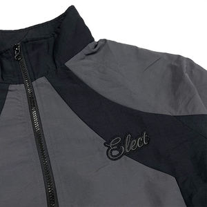 Ensemble de survêtement sportif personnalisé, coupe-vent, séchage rapide, avec logo brodé et fermeture éclair, idéal pour le jogging en extérieur et la mode urbaine - Product Image 4