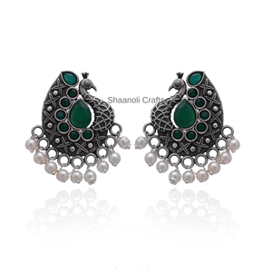 Boucles d'oreilles traditionnelles en argent antique belle motif de paon Designer bijoux multicolores Jhumkas pour vêtements de mariage - Product Image 2