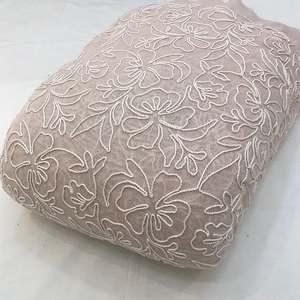 Tissu brodé africain de qualité supérieure, tissu en georgette à fils multiples pour robes de femmes, kaftans et vêtements de mode - Product Image 3