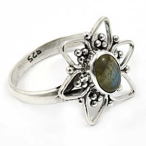 Bague artisanale plaquée argent, classique et magnifique, avec pierre de labradorite ovale, en argent sterling 925 massif, bijoux bohèmes - Product Image 1