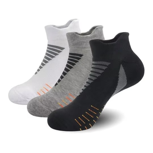 Nouvelles chaussettes en coton invisibles, antibactériennes, à séchage rapide, respirantes et antidérapantes, avec design personnalisé du bord, pour usage quotidien, vente en gros - Product Image 5