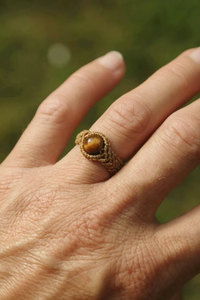 Anillo de Macramé con Ojo de Tigre, Piedra Preciosa Marrón, Cordón Ajustable, Joyería Bohemia Hecha a Mano, Joyería Curativa - Product Image 4