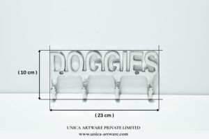 Offre Spéciale : Porte-Laisse et Porte-Clés Mural Décoratif en Aluminium pour Chiens – Support Mural Moderne pour Animaux de Compagnie Disponible à la Vente - Product Image 3
