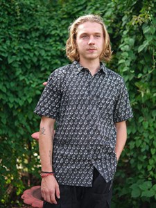 Chemise à manches courtes en coton pour homme, imprimé floral artisanal d'inspiration vintage, fabrication artisanale durable, décontractée pour l'été, boutonnée - Product Image 3