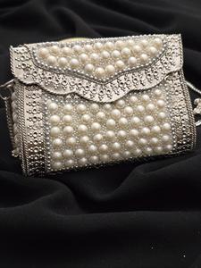 Bolso de Mano con Cierre de Solapa, Diseño Tradicional Indio Metálico Hecho a Mano, Plegable, Duradero, Portátil, con Forro de Seda, para Mujer, para Bodas - Product Image 3