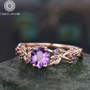 Bague de fiançailles en moissanite plaqué or 14 carats pour femme Charm Jewells, certifiée IGI, sertissage classique à griffes, pierre précieuse de 3g - Product Image 2