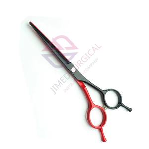 Tijeras de Barbero de Acero Inoxidable con Recubrimiento Negro y Rojo de Lujo |   Cuchilla Afilada con Doble Apoyo para los Dedos Ajustable para Profesionales de Salón - Product Image 5