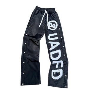 Pantalon de survêtement Y2K personnalisé en nylon pour homme, taille haute, coupe ample, imperméable, léger, streetwear, avec patch brodé - Product Image 1