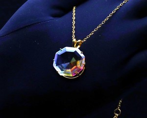 Collier pendentif Topaze Mystique, pierre précieuse arc-en-ciel, chaîne en argent, bijoux élégants minimalistes faits à la main, cadeau pour femme - Product Image 1