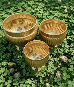 Jarrón de Metal Dorado de Lujo Indio, Moderno, Hecho a Mano, para Flores, Centro de Mesa para Diwali y Bodas, Decoración del Hogar - Product Image 3