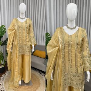 Ensemble haut de gamme en soie JMC avec broderie de sequins et travail de fil, style Plazzo Dupatta - Product Image 4