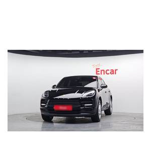 Porsche Macan 2.0 2019 con Asientos de Cuero, Volante a la Izquierda y Cámara Trasera, 75,904 km - Product Image 3