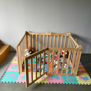 Parc d'activités pour bébé en bois, taille et forme réglables, parc de jeu portable, clôture de jeu pour bébé avec porte pour usage intérieur - Product Image 2