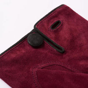 Guantes Térmicos de Piel de Oveja Color Borgoña para Mujer - Elegantes, Suaves y Cálidos para Invierno, con Diseño de Botón en la Muñeca, para Fiestas y Actividades al Aire Libre - Product Image 4