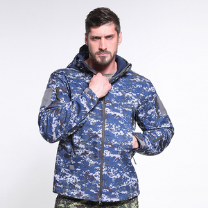 Veste à capuche camouflage bleue pour homme, coupe-vent, fermeture éclair, style sportif, matière polyester, coupe régulière, pour l'automne - Product Image 1
