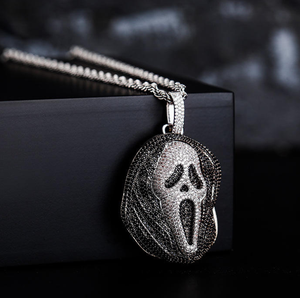 Collier pendentif en moissanite noir et blanc avec breloque crâne en forme de glaçon pour le streetwear - Product Image 3