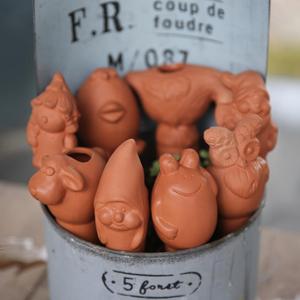 Dispositivo de Riego Automático de Terracota con Forma de Animal para Plantas |   Herramienta para Regar el Jardín |   Estaca Decorativa con Forma de Animal para Macetas - Product Image 4