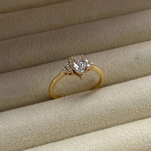 Bague en diamant taille poire de laboratoire en or jaune massif 14 carats avec pierres d'accentuation rondes, bande de 1,6 mm, cadeau de fiançailles et de mariage - Product Image 3