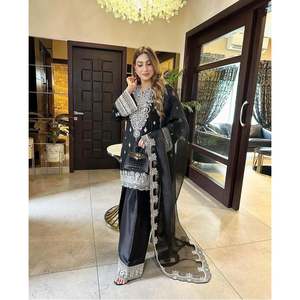 Magnifiques ensembles pour femmes pour les fêtes, haut-plazzo et dupatta avec broderie et travail de séquence - Product Image 1