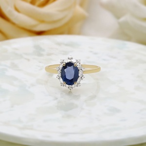Bague de fiançailles en or jaune massif 14 carats avec saphir bleu ovale et halo floral de diamants, bijoux fins, vente en gros, bague en pierres précieuses pour femme, cadeau - Product Image 2