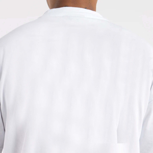 เสื้อยืดออกกำลังกายผู้ชาย คอโอ แขนสั้น ผ้าฝ้ายแท้ 100% แบบสั่งทำ OEM สองสี ระบายอากาศ แห้งเร็ว โลโก้ด้านหน้า สไตล์ลำลอง - Product Image 1