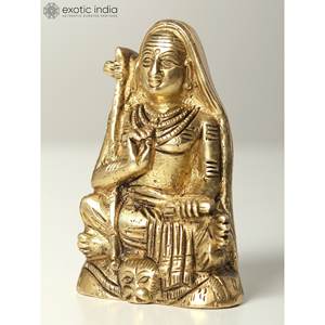 Petite sculpture en laiton Adi Guru Shankaracharya de 3 pouces pour la décoration intérieure, les cadeaux et les temples fabriqués en Inde - Product Image 3