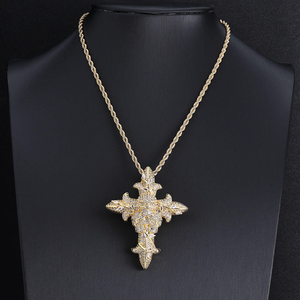 Pendentif Croix de Jésus en Moissanite et Diamant, Collier Crucifix en Argent 925 Sertie de Pierres, Bijoux Hip Hop - Product Image 3