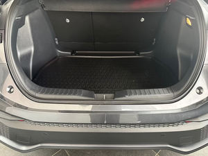 Toyota C-HR Hybride FWD Team Deutschland, SUV compact hybride, transmission automatique, véhicule crossover économe en carburant - Product Image 5