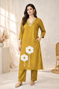 High Quality Geometric Printed Fabric Kurti Stylish Summer Wear kurti Indian Ethnic Apparel For Global Wholesale Markets - Product Image 3