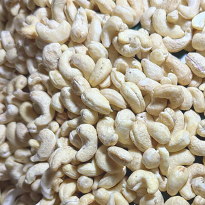 High Quality Cashew <b>Nuts</b> Wholesale W180 Vietnam Cashew <b>Nut</b> <b>Kernels</b> Grade Ww320 Santigo Cashew Vietnam Customized Packaging - Product Image 1