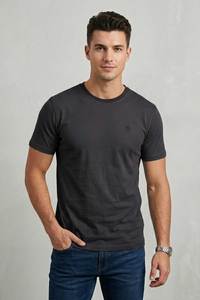 Camiseta de hombre de algodón 100% de 200g, estilo streetwear, con hombros caídos, estampada en serigrafía, personalizada, a precio económico. - Product Image 6