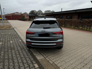 Tout Nouveau SUV Audi RSQ8 2025 Turbo TFSI Quattro 600 CV Sièges en Cuir Foncé Toit Ouvrant Panoramique Phares à LED Automatiques R20 - Product Image 6