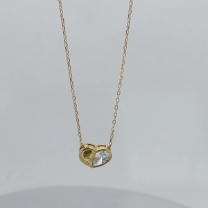Collar con Colgante de Corazón Chapado en Oro de 18K con Circonita Cúbica en Engaste de Bisel y Cadena de Caja, Joyería Romántica para Uso Diario - Product Image 1