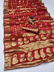 Sari Indio de Seda con Estampado Bandhani, Sari Tradicional Bandhej para Bodas, Festivales y Uso Diario - Product Image 2