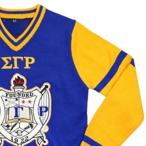 เสื้อสเวตเตอร์คอวี Sigma Gamma Rho สีน้ำเงินรอยัล แขนเสื้อสีทอง ปักลายตราสัญลักษณ์ เสื้อถักสำหรับผู้ชาย ระบายอากาศได้ดี เสื้อกันหนาวสำหรับฤดูหนาว - Product Image 4