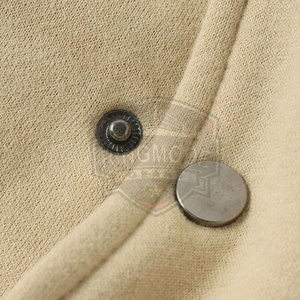 Chaqueta de Invierno para Hombre, Estilo Letterman con Cuello Alto y Logotipo Frontal, Transpirable, MOQ Bajo, Nueva Colección, Alta Calidad y Superventas - Product Image 4